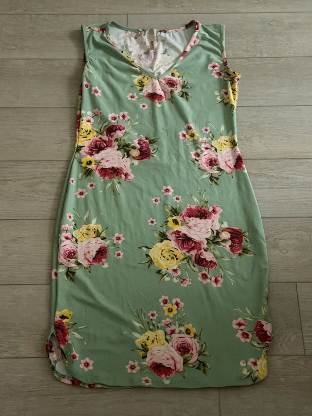 Sleeveless Mint Floral V-Neck Dress - Picture 1 of 2